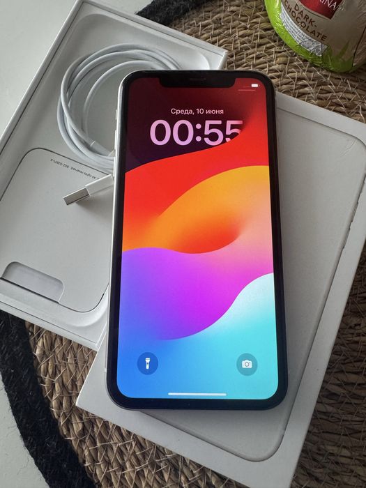 Телефон Iphone11 64gb