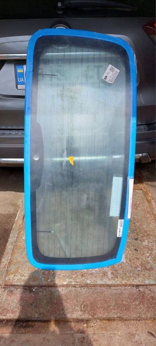 Скло заднє на Renault Kangoo 2