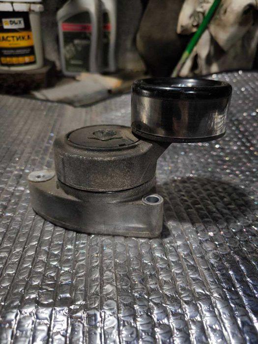 Натяжитель ремня Honda cr-v 4   90202RAAA01