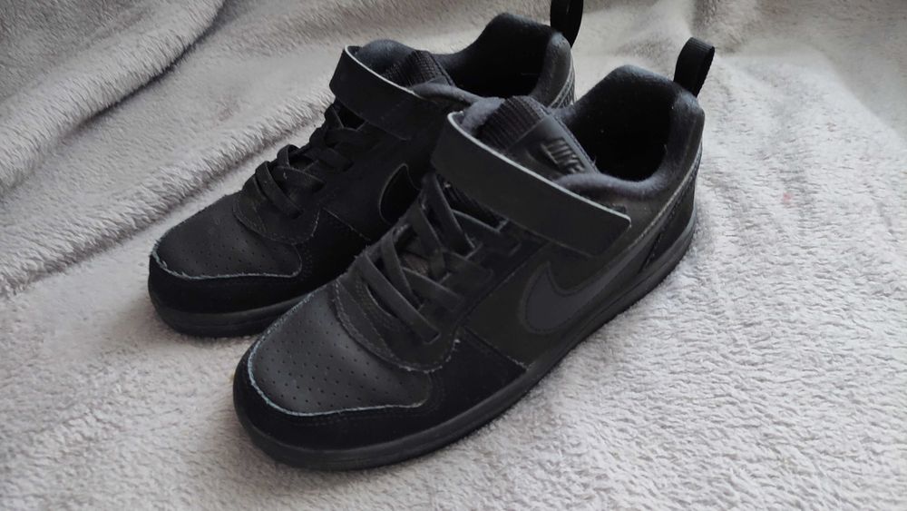 Кросівки Nike Court Borough Low
розмір 32-33, устілки - 20.5см