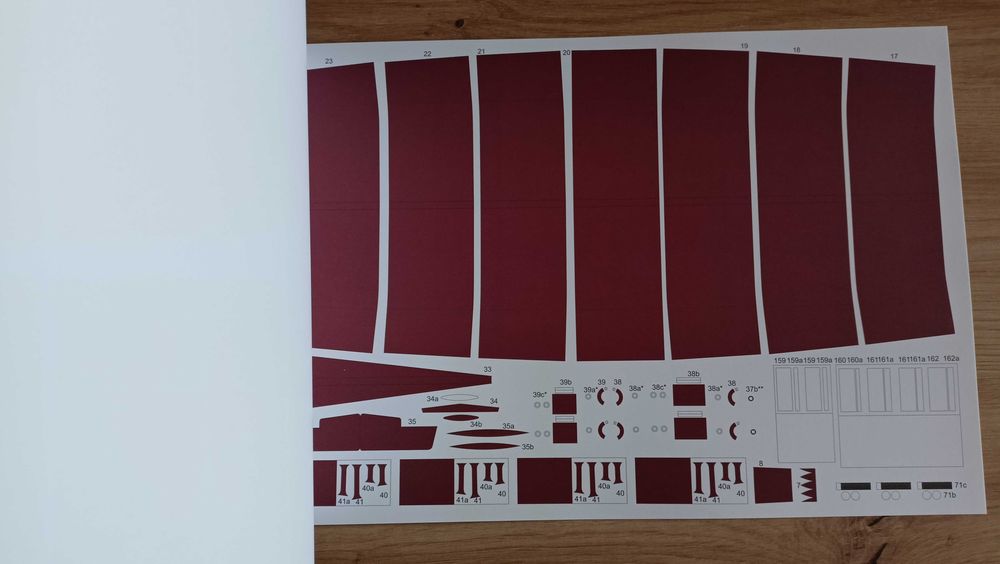 Model kartonowy - Lotniskowiec USS WASP - Wydawnictwa  Angraf 137