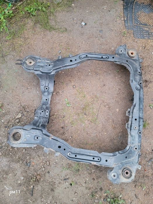 Підрамник передній Hyundai Tucson 2003-2012 балка туксон подрамник