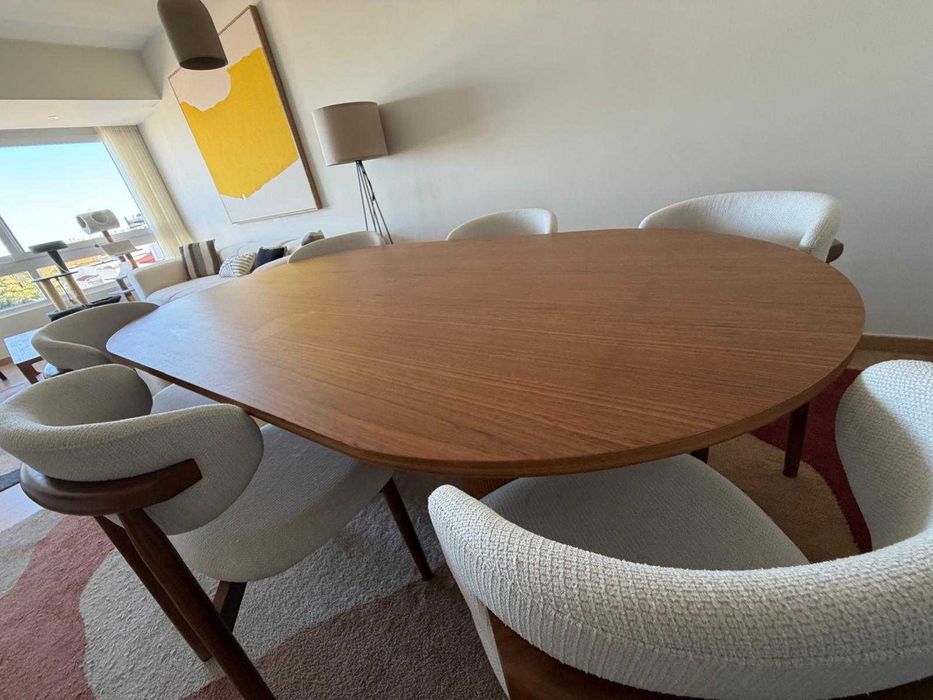 Mesa de Jantar e Cadeiras