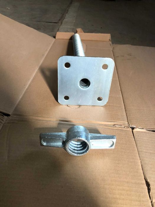 Домкрати до Риштувань, Опора, Гвинти, п'яти до будівельних лісів