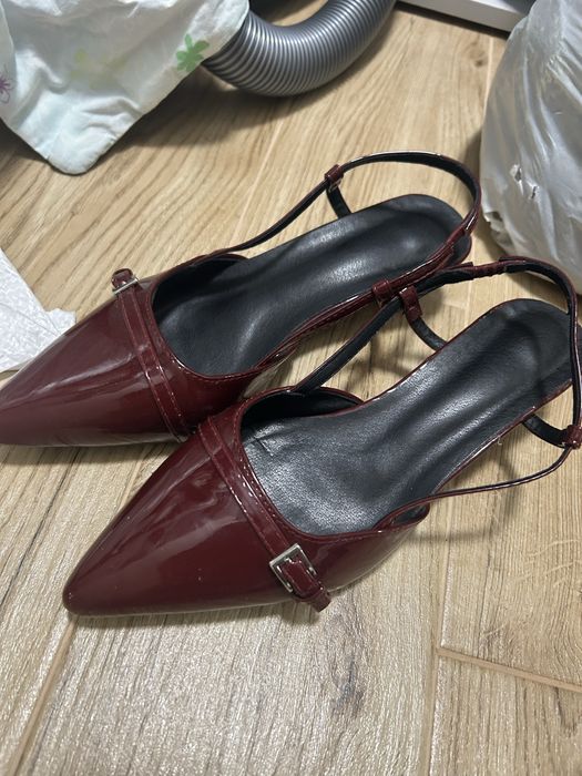 Туфлі на маленькому каблуці, kitten heels