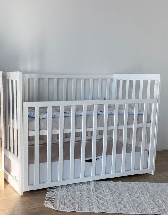 Продам дитяче ліжечко з матрасиком