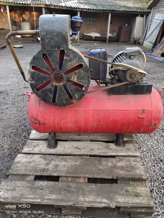 Продам компресор