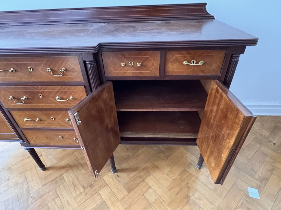 Aparador sideboard antigo em madeira