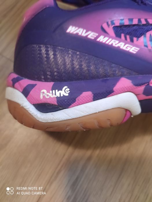 Футзалки японського бренду mizuno