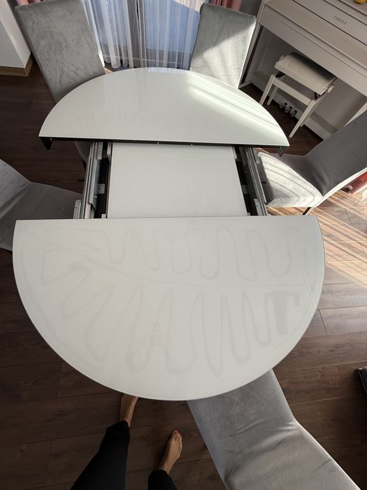 Stół okragły do salonu/pokoju