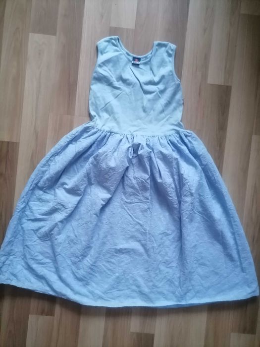 Błękitna sukienka 152/158