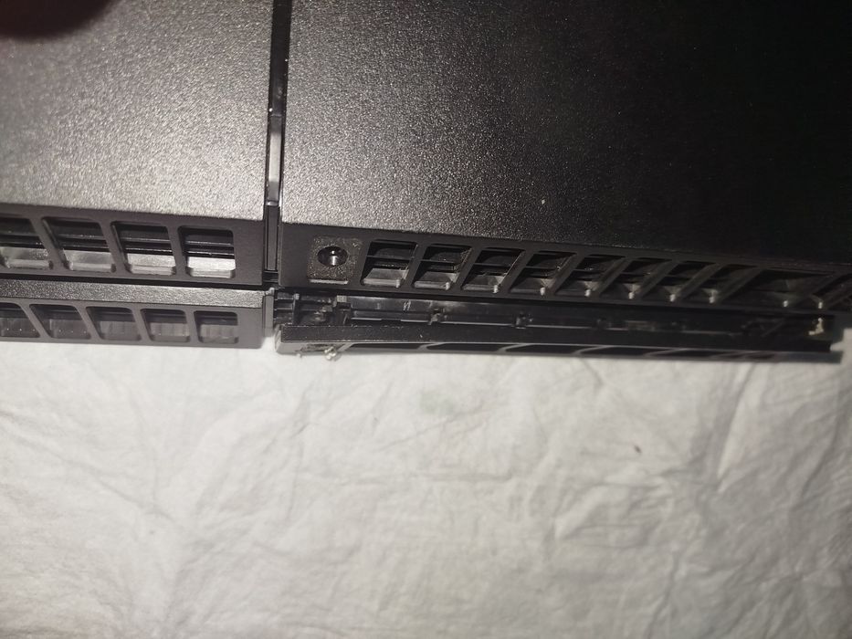 PlayStation 4 FAT 1TB + GRA
