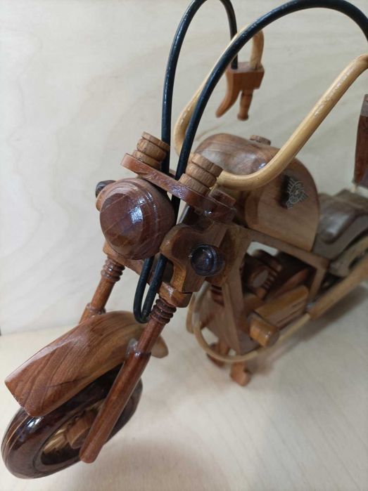 Мотоцикл деревянный коллекционный