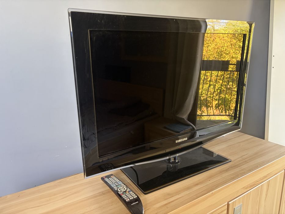 Telewizor Samsung 31.5 cala