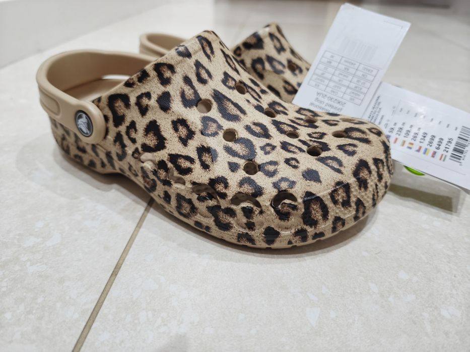 Crocs baya seasonal printed clog 206230-2UA W7 37/38