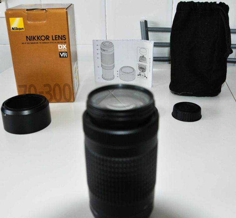 Objetiva Nikon AF-P DX 70-300mm f/4.5-6.3G ED VR (Como Nova)
