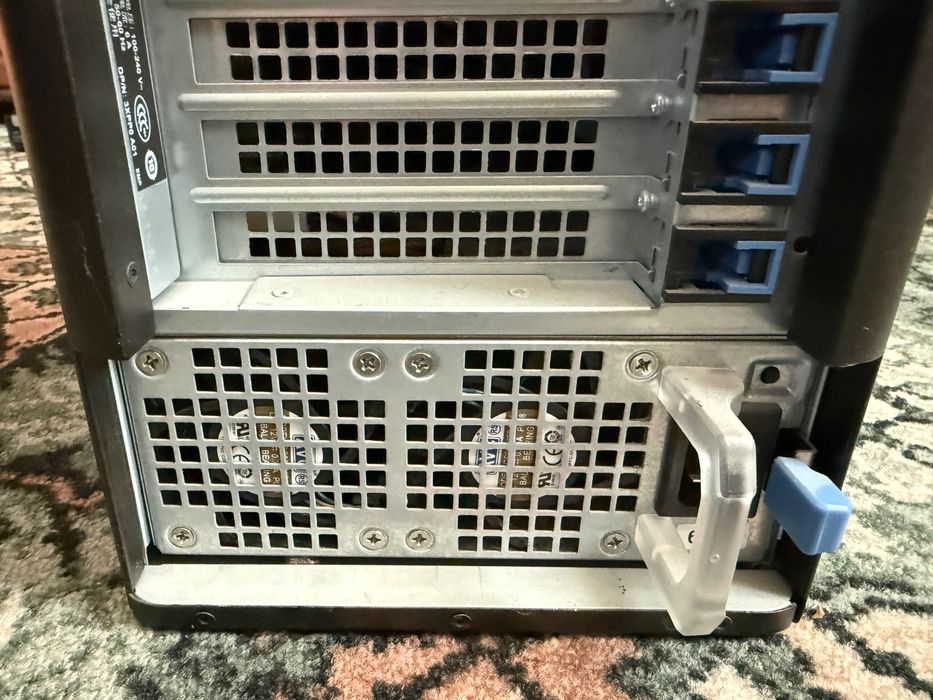 Dell Precision T3600 + klawiatura Logitech bluetooth z touchpadem