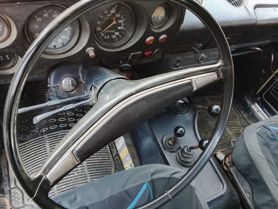 ВАЗ 2121 Нива бензин