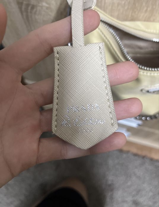 Сумка Prada re edition 2006