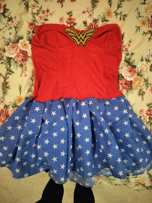 Strój m 38 halloween wonderwomen