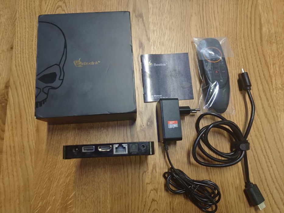 Android ТВ приставка Beelink GT-King 4/64GB