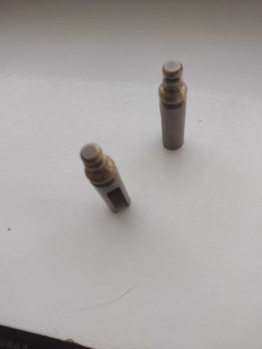 Nasadka na zawias Fi 15 mosiądz (zestaw po 2 sztuki)