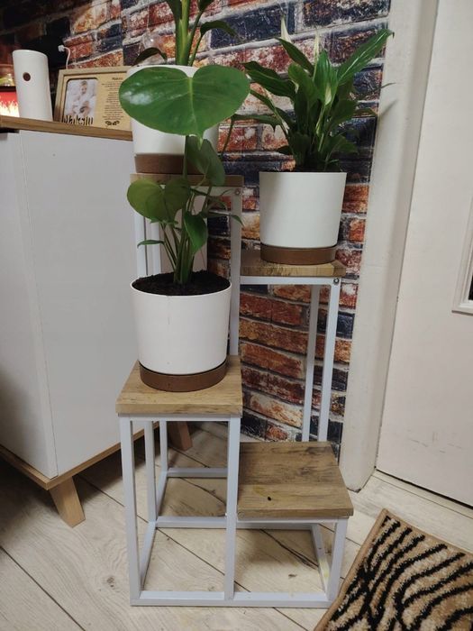 Kwietnik metalowy, 4 półki, biały stelaż + dąb craft, styl loft, 68 cm