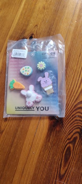 Crocs Przypinki Ozdoba Jibbitz Piny Do Butów Easter Celebration 5 Pack