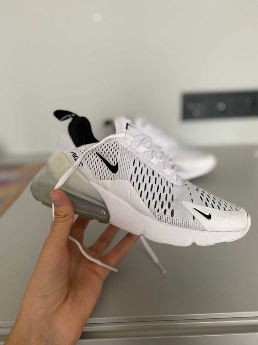 Nike Air Max 270