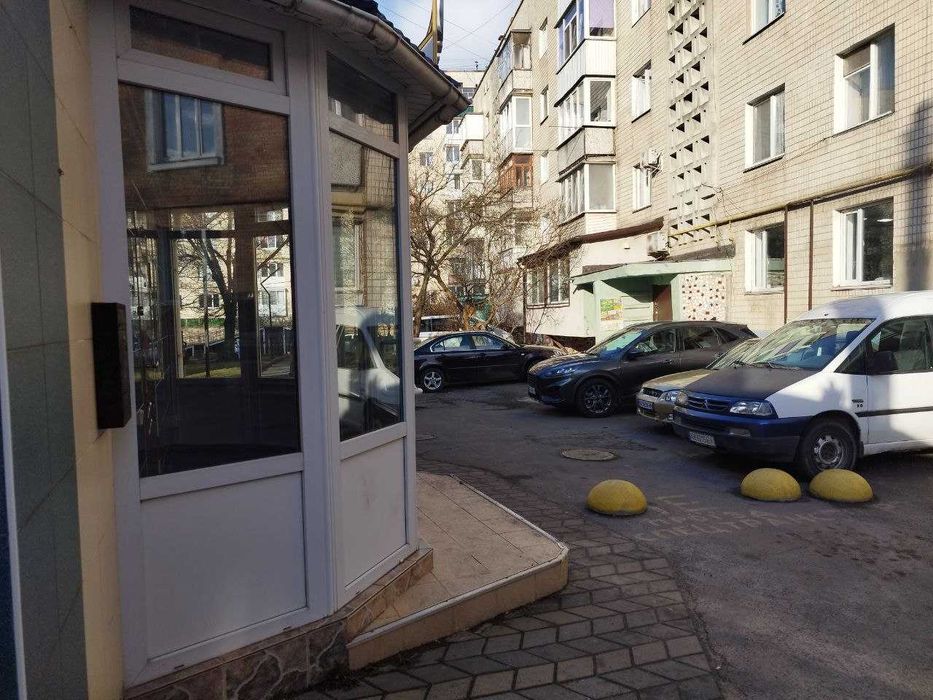 Центр продаж комерційного приміщення частина будинку Н