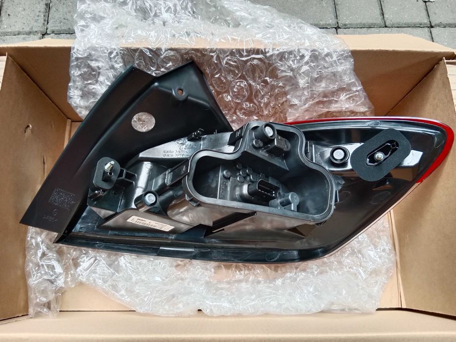 RENAULT MEGANE coupe lampa tył nowa VALEO