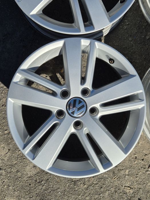 Продам комп.оригин.дисків VOLKSWAGEN  R16 5x112