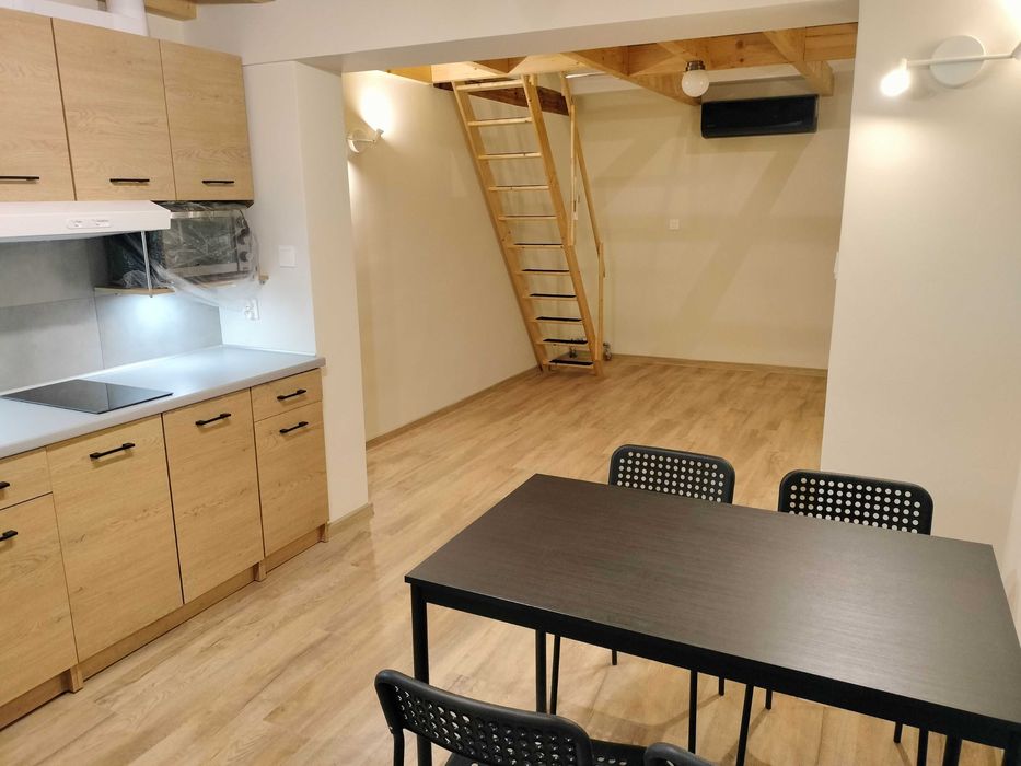 Samodzielne mieszkanie w doskonałej lokalizcji.