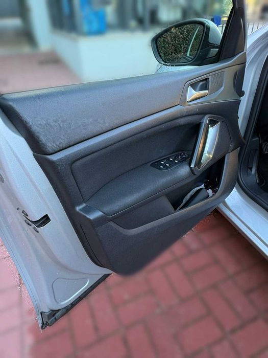 Peugeot 308 1.6 BlueHDi 120 cv – 2015