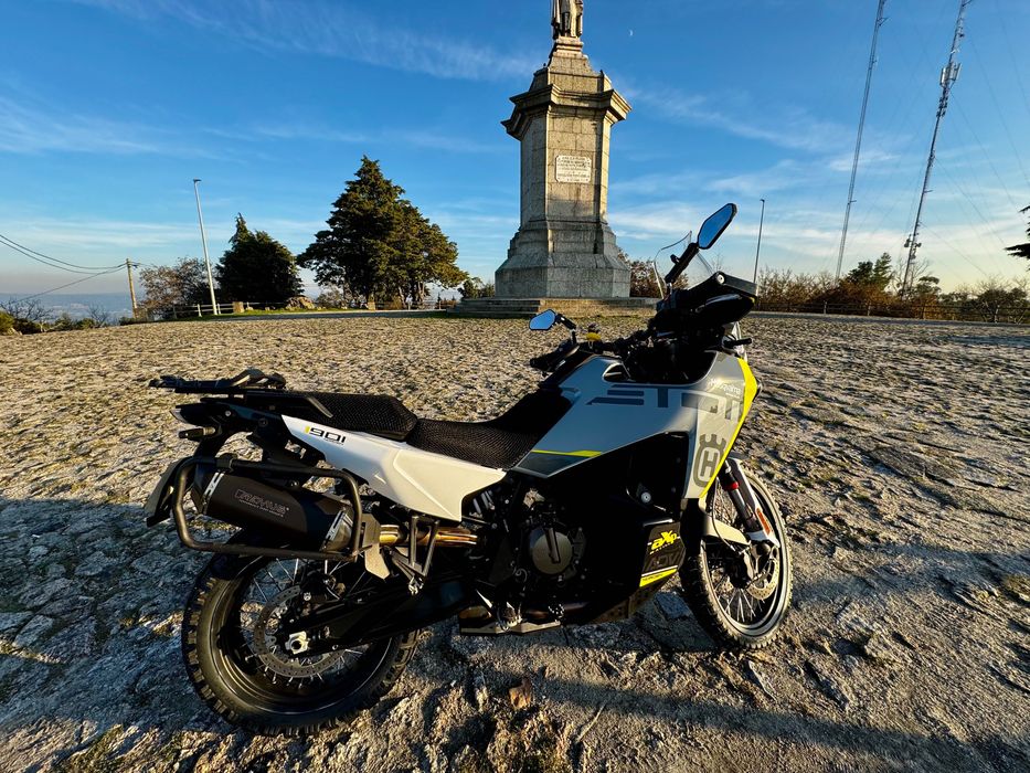Husqvarna Norden 901 (2025) – Full Extras – Como Nova (Garantia até 2029)