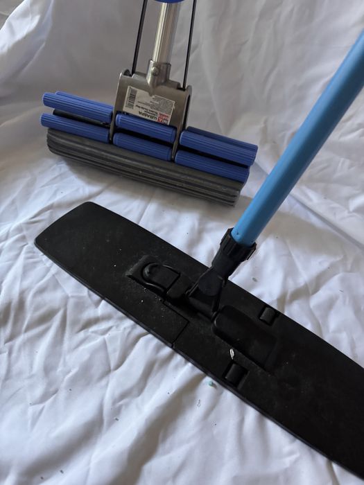 роликовая швабра с отжимом и обычная со сьемной тряпкой