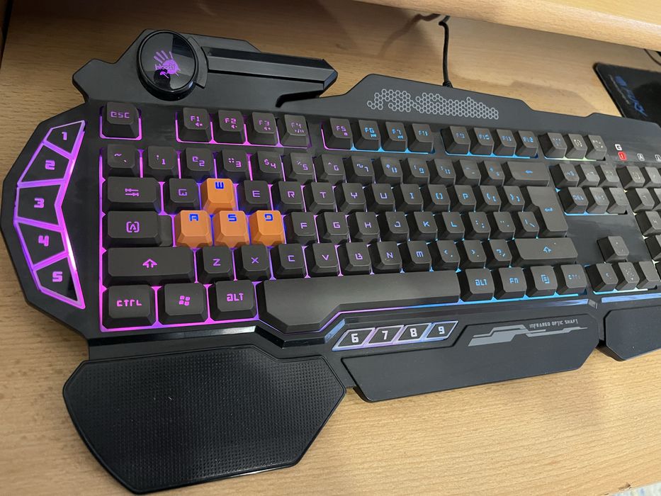 Klawiatura gamingowa podświetlana a4tech bloody b318