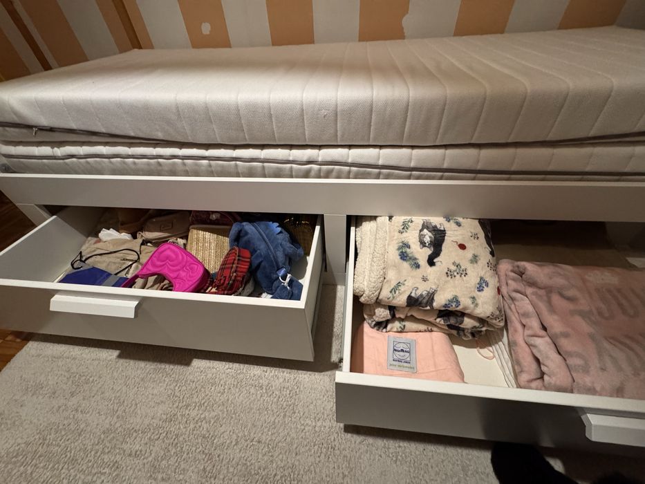 Cama ikea BRIMNES com 2 colchões incluidos