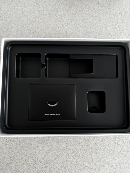 Macbook  Air 13” (2017)