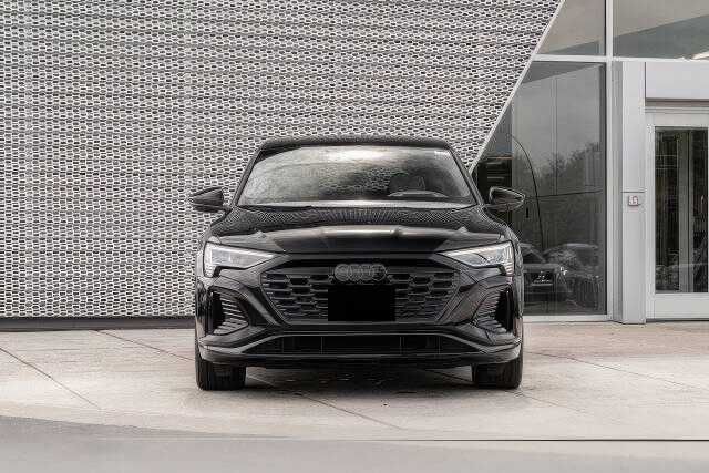 2024 Audi Q8 Sportback e-tron quattro Prestige S line