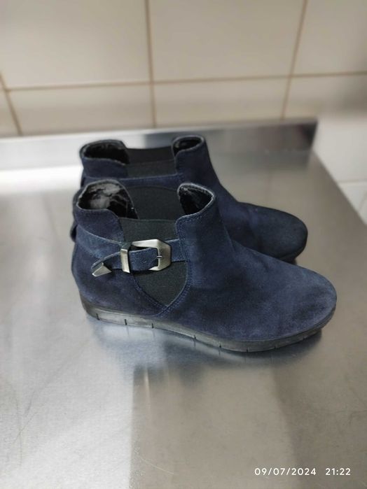 Botins camurça azuis escuros