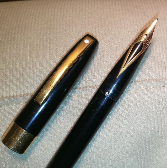 Caneta Sheaffer Imperial aparo ouro