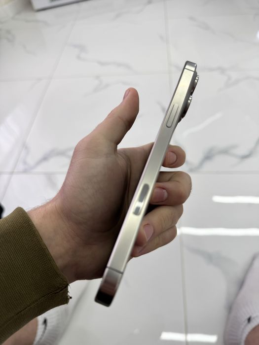 iPhone 16 Pro Max 1TB Natural Titanium esim