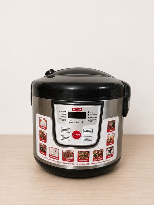Мультиварка Rotex RMC505-B, 5 л, 900 Вт