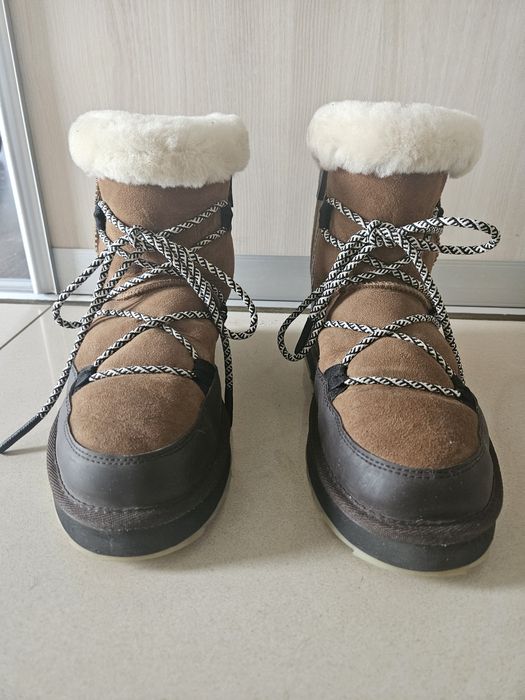 SniegoŚniegowce EMU Australia Blurred