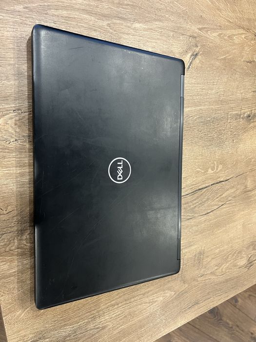 Dell 5590 i7 8650u 1920x1080 ips