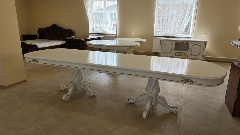 Стіл для вітальні (меблі від виробника)