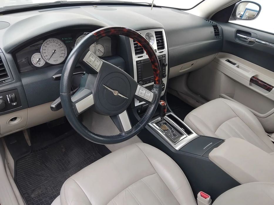 Chrysler 300C Chrysler 300C 5,7 Hemi