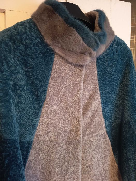 Продаж пальто з мутону. Гарний стан, підкладка з натуральної шкіри
