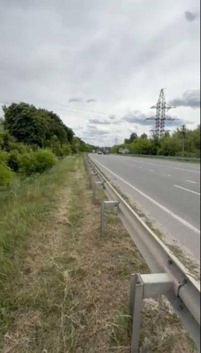 продаж велика ділянка 1,5 Га,  перша лінія від траси, біля Винник